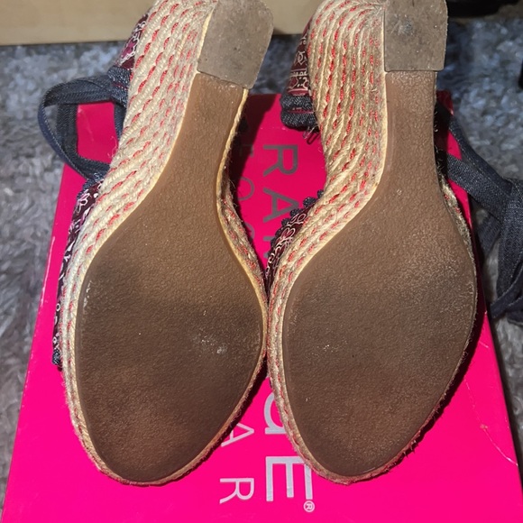 Chunky paisley denim red pink lace up never worn with box - Picture 3 of 3